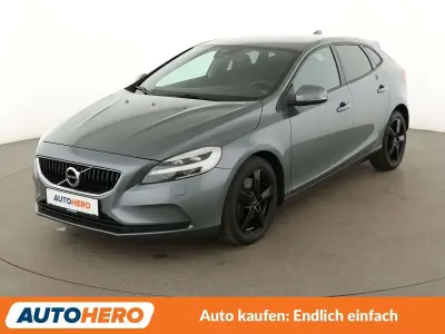 Gebraucht Volvo V40 Momentum 150 PS (110 kW) 2019 Osmium grey Kombi