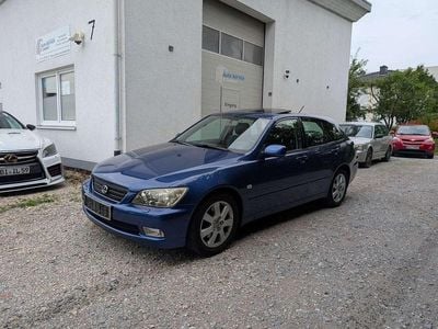 Lexus IS200