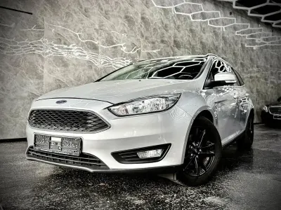 Gebraucht Ford Focus Business Edition 120 PS (88 kW) 2015 Silber Limousine
