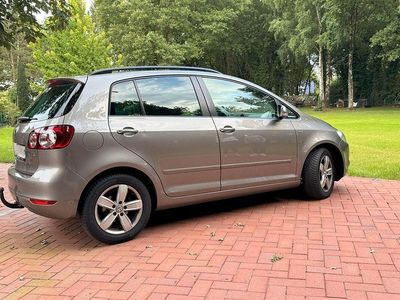 Gebraucht VW Golf Plus Cross Life 105 PS (77 kW) 2013 Braun Van / Kleinbus