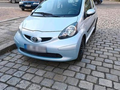 Gebraucht Toyota Aygo 68 PS (50 kW) 2006 Blau Kleinwagen