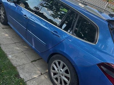 Gebraucht Renault Laguna GrandTour GT 173 PS (127 kW) 2011 Blau Kombi