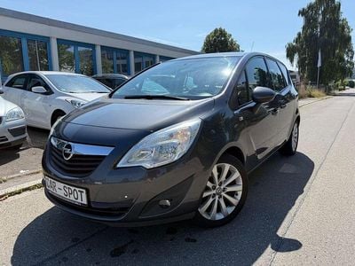 Grau Gebraucht 2010 Opel Meriva Edition Van / Kleinbus | 4.000 € (Fairer Preis)