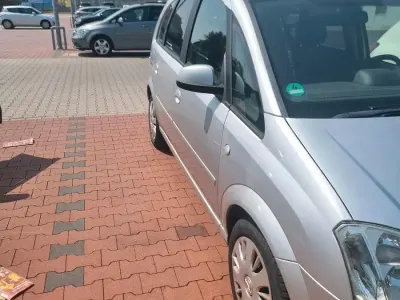 Gebraucht Opel Meriva 120 PS (88 kW) 2005 Silber Van / Kleinbus