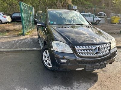 Usata Mercedes ML320 224 CV (164 kW) 2008 Nero SUV