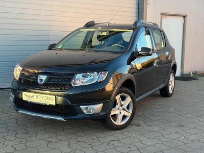 Gebraucht Dacia Sandero Prestige 90 PS (66 kW) 2016 Schwarz Limousine