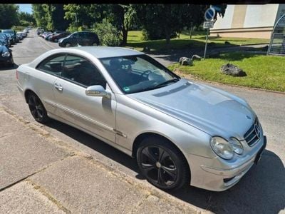 Gebraucht Mercedes CLK280 251 PS (184 kW) 2006 Silber Coupé