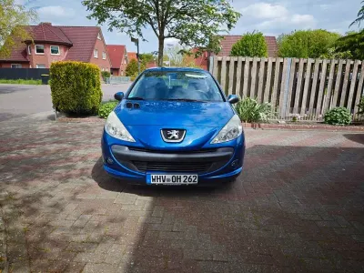 Gebraucht Peugeot 206 Urban Move 60 PS (44 kW) 2011 Blau Limousine