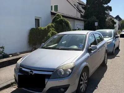 Gebraucht Opel Astra 105 PS (77 kW) 2005 Blau Limousine