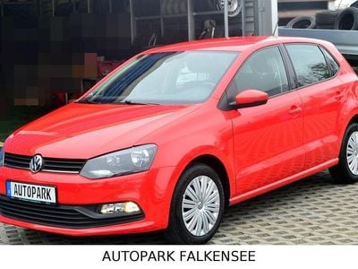 Gebraucht VW Polo Trendline 75 PS (55 kW) 2017 Rot Kleinwagen
