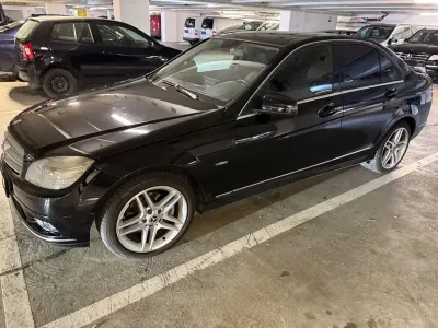 Gebraucht Mercedes C250 Avantgarde 204 PS (150 kW) 2010 Schwarz Limousine