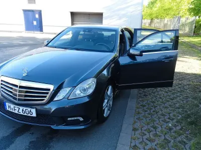 Gebraucht Mercedes E350 Avantgarde 231 PS (169 kW) 2010 Grau Limousine