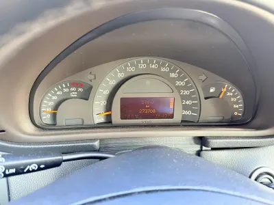 Gebraucht Mercedes C240 170 PS (125 kW) 2001 Schwarz Kombi