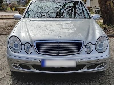Gebraucht Mercedes E200 163 PS (119 kW) 2004 Silber Limousine