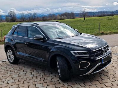 Second-hand VW T-Roc Life 110 CP (80 kW) 2022 Negru SUV