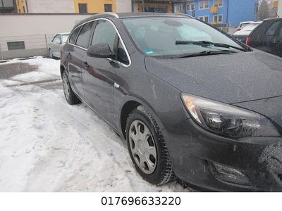 Gebraucht Opel Astra Sport 140 PS (102 kW) 2011 Grau Kombi