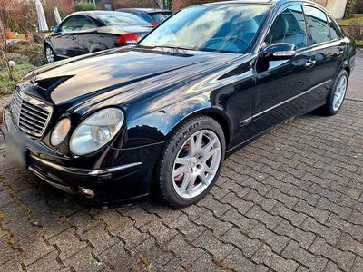 Gebraucht Mercedes E500 Avantgarde 306 PS (225 kW) 2004 Schwarz Limousine