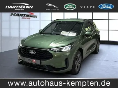Gebraucht Ford Kuga ST-Line 186 PS (136 kW) 2025 Bursting green SUV