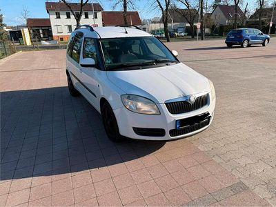 Gebraucht Skoda Roomster 105 PS (77 kW) 2009 Weiß Van / Kleinbus