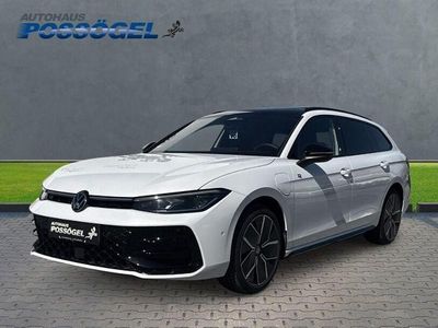 Usata VW Passat R-line 175 CV (128 kW) 2025 Bianco Station wagon