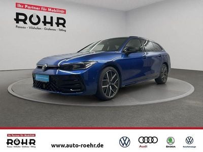 Reef blue metallic / grenadill Gebraucht 2025 VW Passat R-line Kombi | 48.650 € (Teuer)