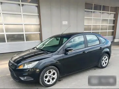 Gebraucht Ford Focus 90 PS (66 kW) 2011 Schwarz Limousine