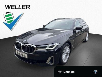 Gebraucht BMW 530e Luxury Line 292 PS (214 kW) 2023 Black sapphire (schwarz) Kombi