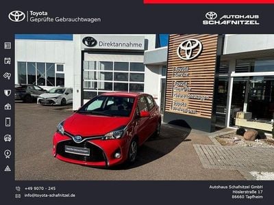 Gebraucht Toyota Yaris Hybrid Comfort 101 PS (74 kW) 2015 Rot Limousine