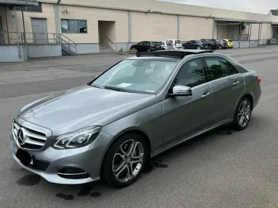 Używany Mercedes E350 Avantgarde 258 KM (189 kW) 2014 Szary Sedan/Limuzyna