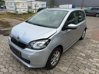 Gebraucht Skoda Citigo Ambition 60 PS (44 kW) 2013 Stribrna brilliant/ brilliants Kleinwagen