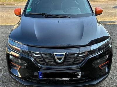 Begagnad Dacia Spring Comfort Plus 33 kW (45 HK) 2022 Svart Halvkombi