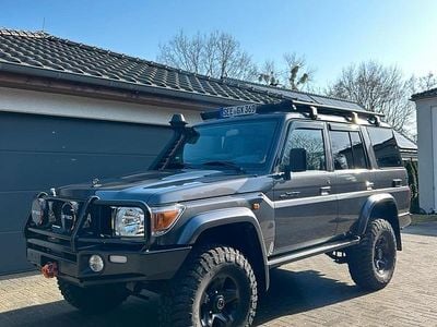 Gebraucht Toyota Land Cruiser 273 PS (200 kW) 2021 Grau SUV