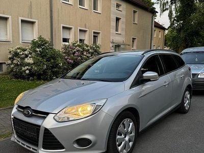 Gebraucht Ford Focus 116 PS (85 kW) 2012 Silber Kombi