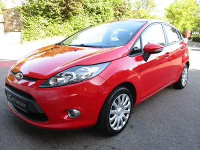Gebraucht Ford Fiesta 82 PS (60 kW) 2011 Rot Kleinwagen