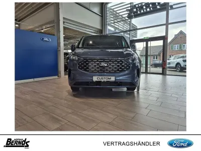 Neu Ford Tourneo Custom Titanium 136 PS (100 kW) 2026 Blau Van