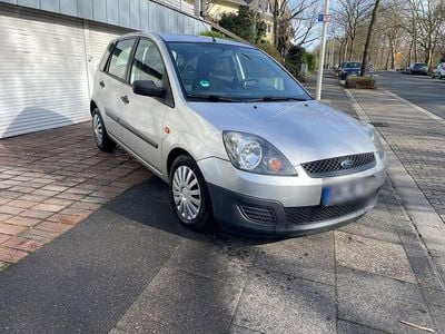Gebraucht Ford Fiesta 69 PS (50 kW) 2006 Silber Kleinwagen