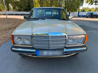 Gebraucht Mercedes 200 60 PS (44 kW) 1981 Beige Limousine