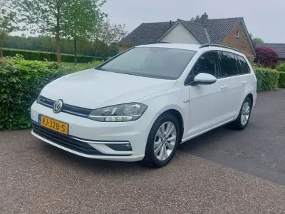Gebraucht VW Golf VII Comfortline 111 PS (81 kW) 2017 Weiß Kombi