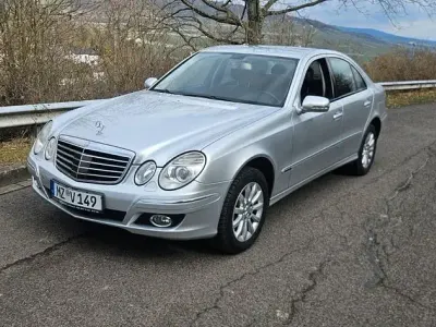 Brugt Mercedes E320 204 HK (150 kW) 2006 Sølv Sedan