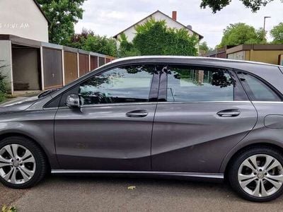 Mercedes B180