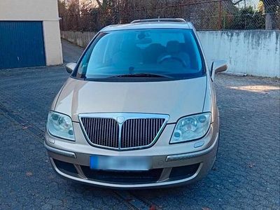 Second-hand Lancia Phedra 156 CP (114 kW) 2004 Auriu Monovolum