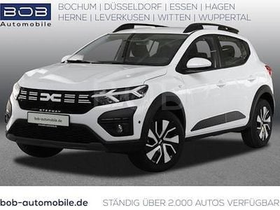 Weiß Gebraucht 2025 Dacia Sandero Expression Limousine | 17.333 € (Guter Preis)