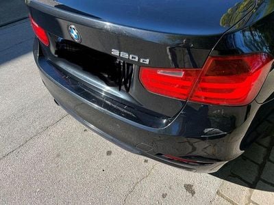 Second-hand BMW 320 Sport Line 184 CP (135 kW) 2012 Negru Berlinǎ