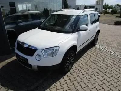 Gebraucht Skoda Yeti Adventure 140 PS (102 kW) 2013 Candyweiss SUV