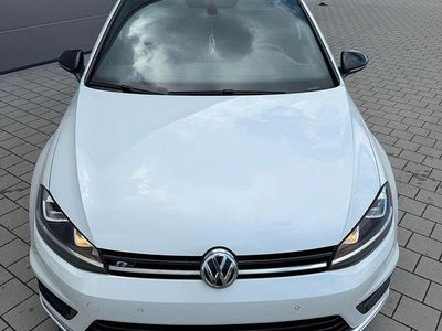 Gebraucht VW Golf VII R-line Edition 150 PS (110 kW) 2015 Weiß Kleinwagen