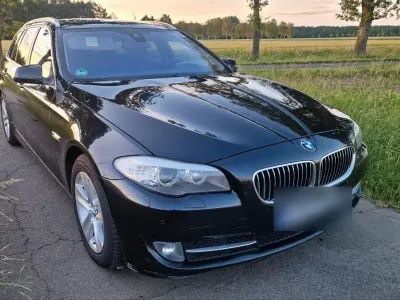 Gebraucht BMW 520 184 PS (135 kW) 2012 Schwarz Kombi