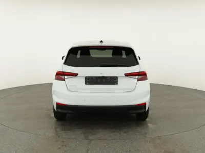 Nuova Skoda Fabia 2026 Bianco Utilitaria