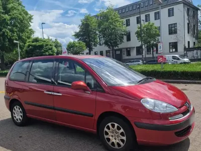 Gebraucht Peugeot 807 141 PS (103 kW) 2003 Rot Van / Kleinbus