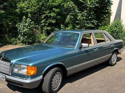 Gebraucht Mercedes 380 204 PS (150 kW) 1983 Grün Limousine