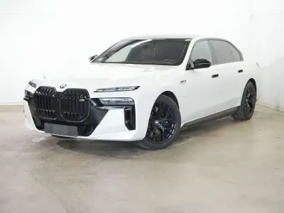 Occasion BMW M760e Sport Line 571 ch (419 kW) 2025 Blanc Berline